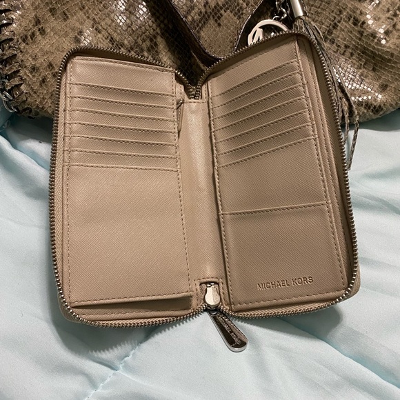 Gorgeous GLAMOROUS MK bag, almost new - Picture 10 of 10